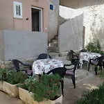Romana