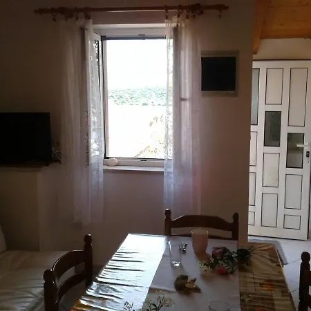 Romana Apartment Ilovik