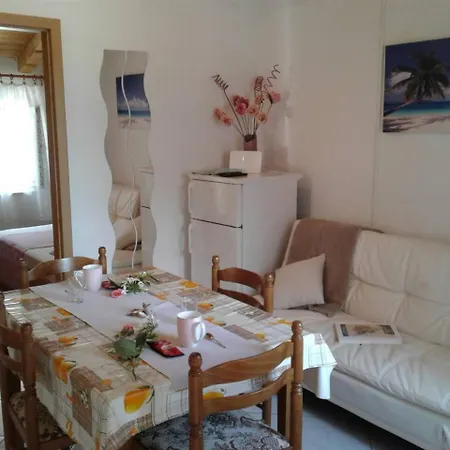 Apartment Romana *
