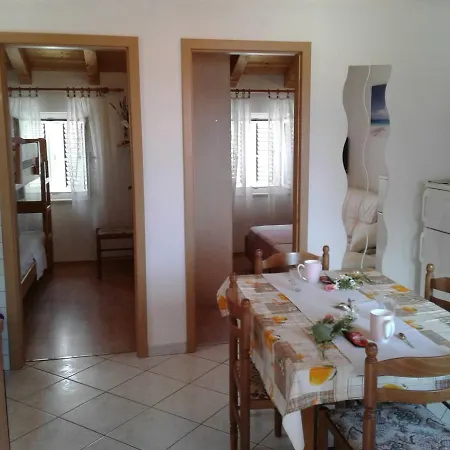 Apartment Romana *